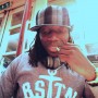 Burger joint casquette New Era casque Urbanears sweat Beastin montre Vestal