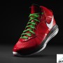 Ho10_NA_ChristmasDay_Footwear_LeBron_3Quarter_1330