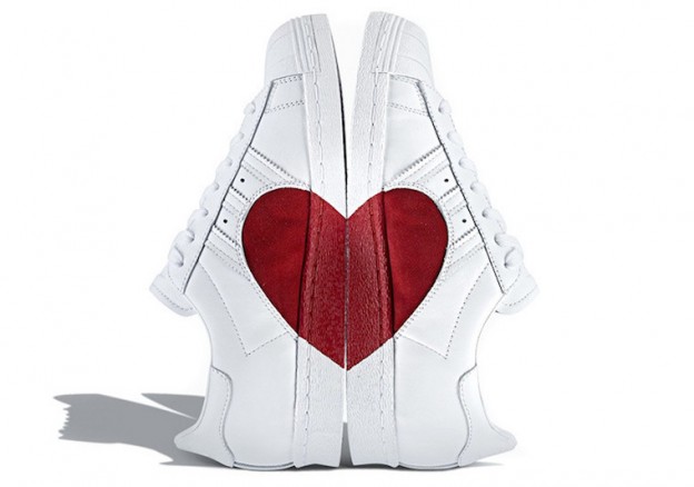 adidas-superstar-valentines-day-heart-cq3009